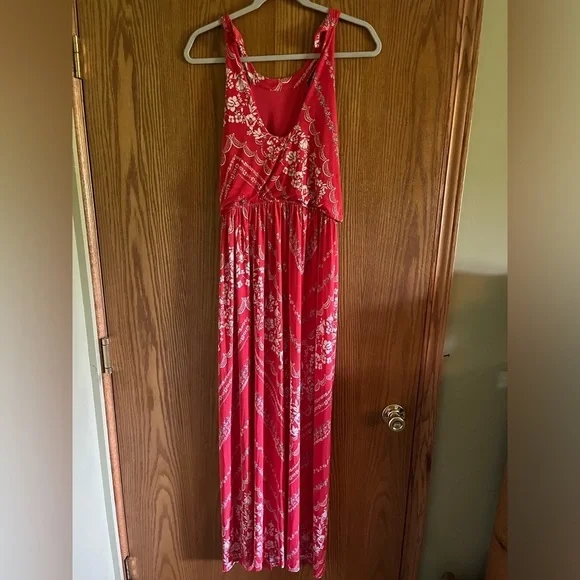 Three Pink Hearts by Trixxi Maxi Dress w/ Side Slit - Picture 4 of 8